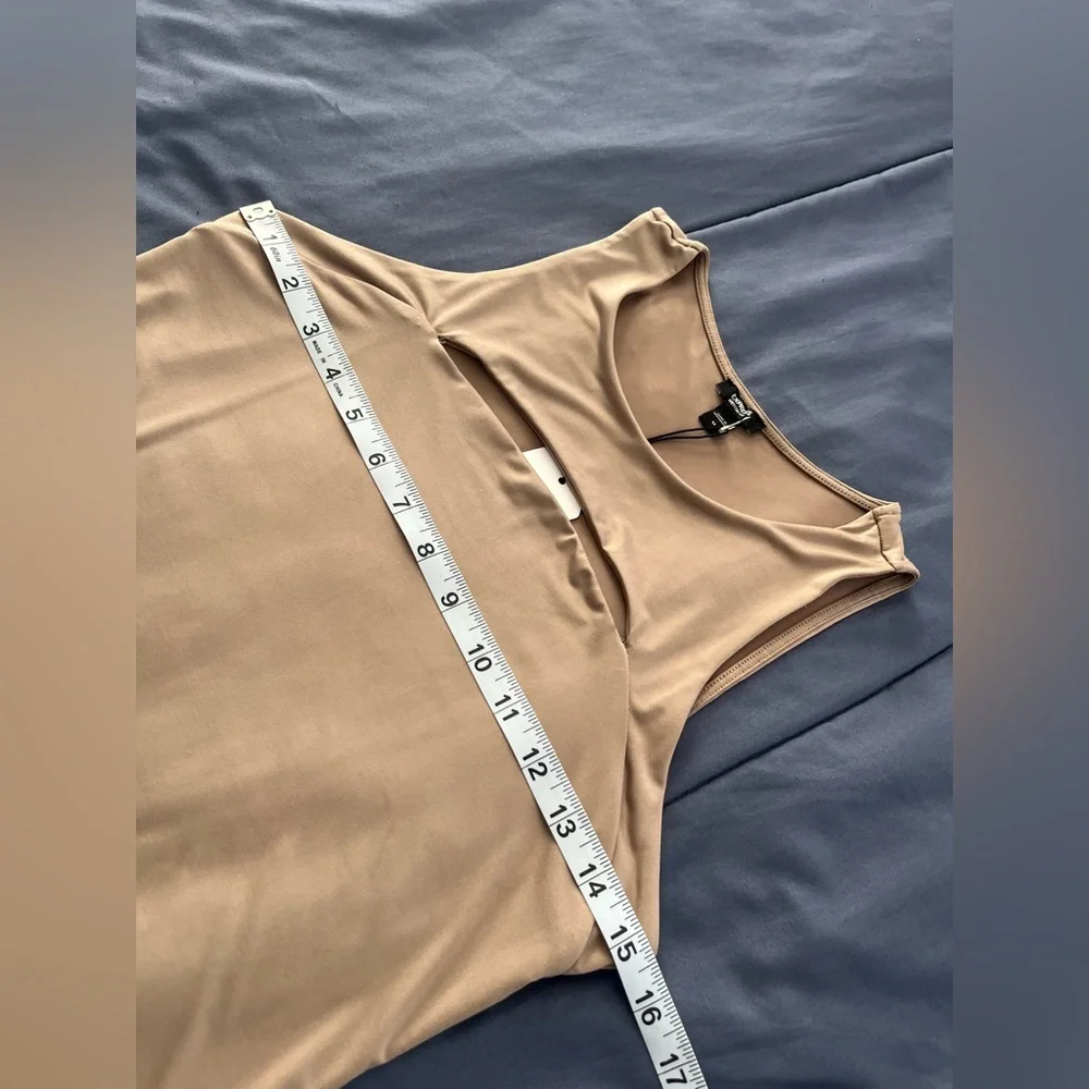 NWT Express Peek-a-Boo Body Contour Tank Bodysuit - Tan - Sz Medium - Picture 9 of 10